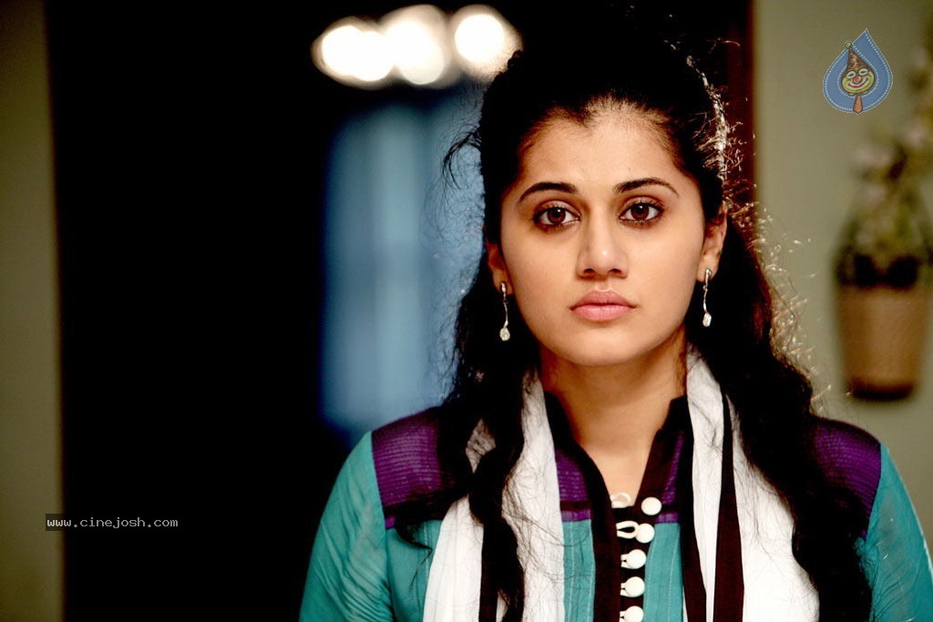 Puthuvai Managaram Tamil Movie Stills - 72 / 75 photos
