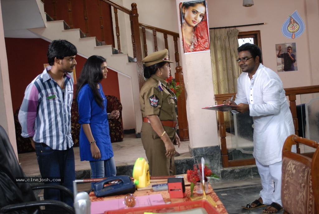 Putukku Jara Jara Dubukku Me Movie Stills - 29 / 29 photos