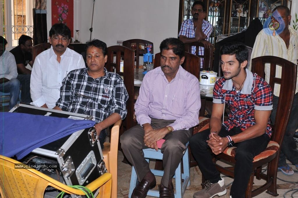 Pyar Mein Padipoyane Gallery - 7 / 36 photos