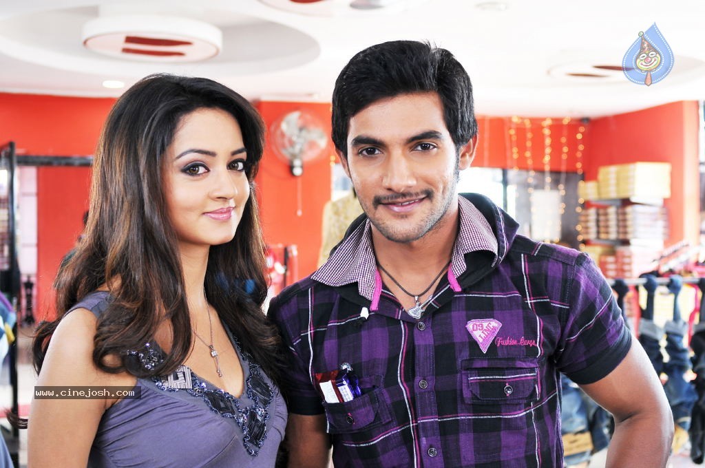 Pyar Mein Padipoyane New Pics - 2 / 10 photos