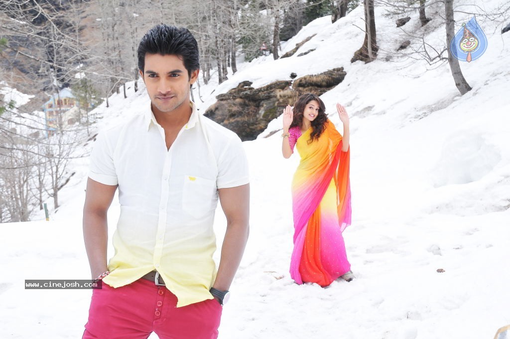 Pyar Mein Padipoyane New Stills - 33 / 39 photos