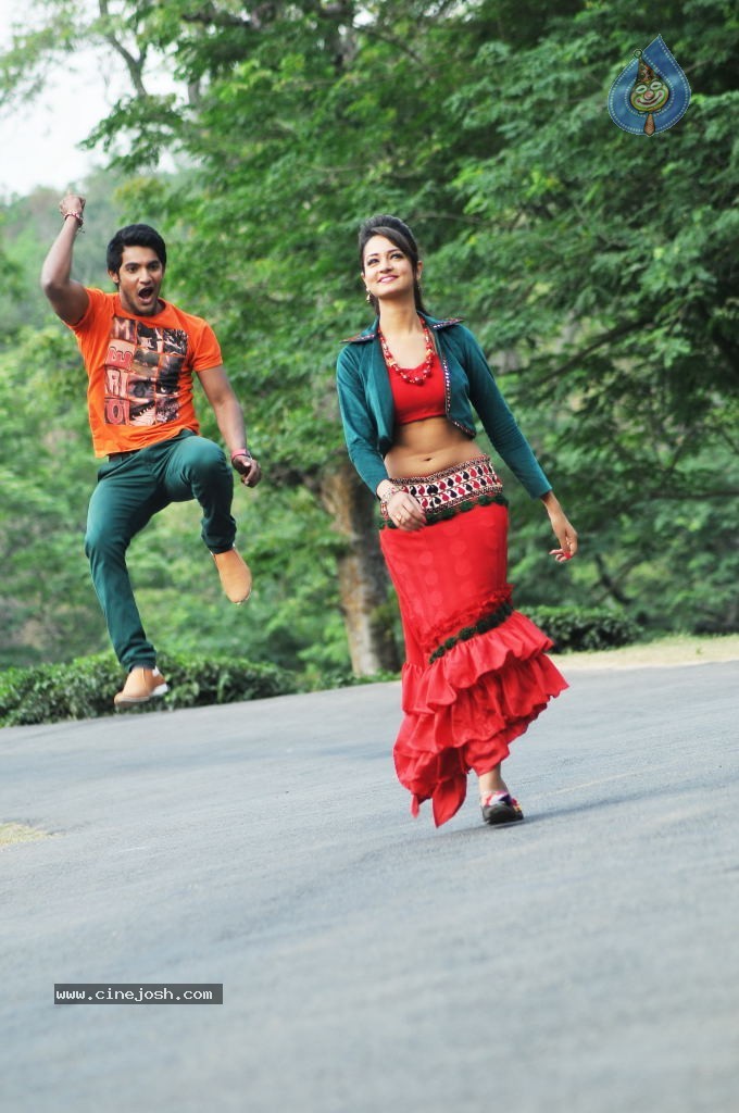 Pyar Mein Padipoyane New Stills - 37 / 39 photos
