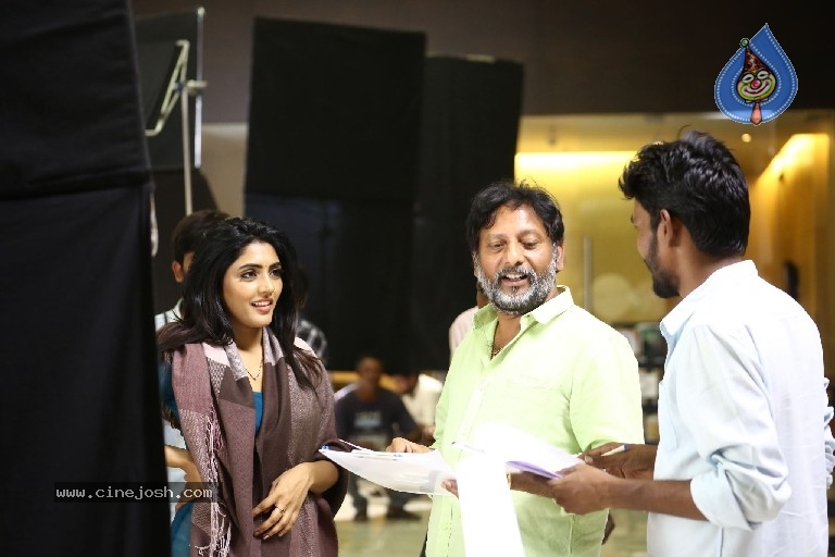 Raaga 24 Gantallo Movie Working  Stills - 5 / 20 photos