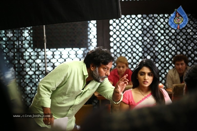 Raaga 24 Gantallo Movie Working  Stills - 6 / 20 photos