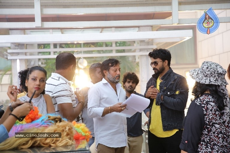 Raaga 24 Gantallo Movie Working  Stills - 16 / 20 photos