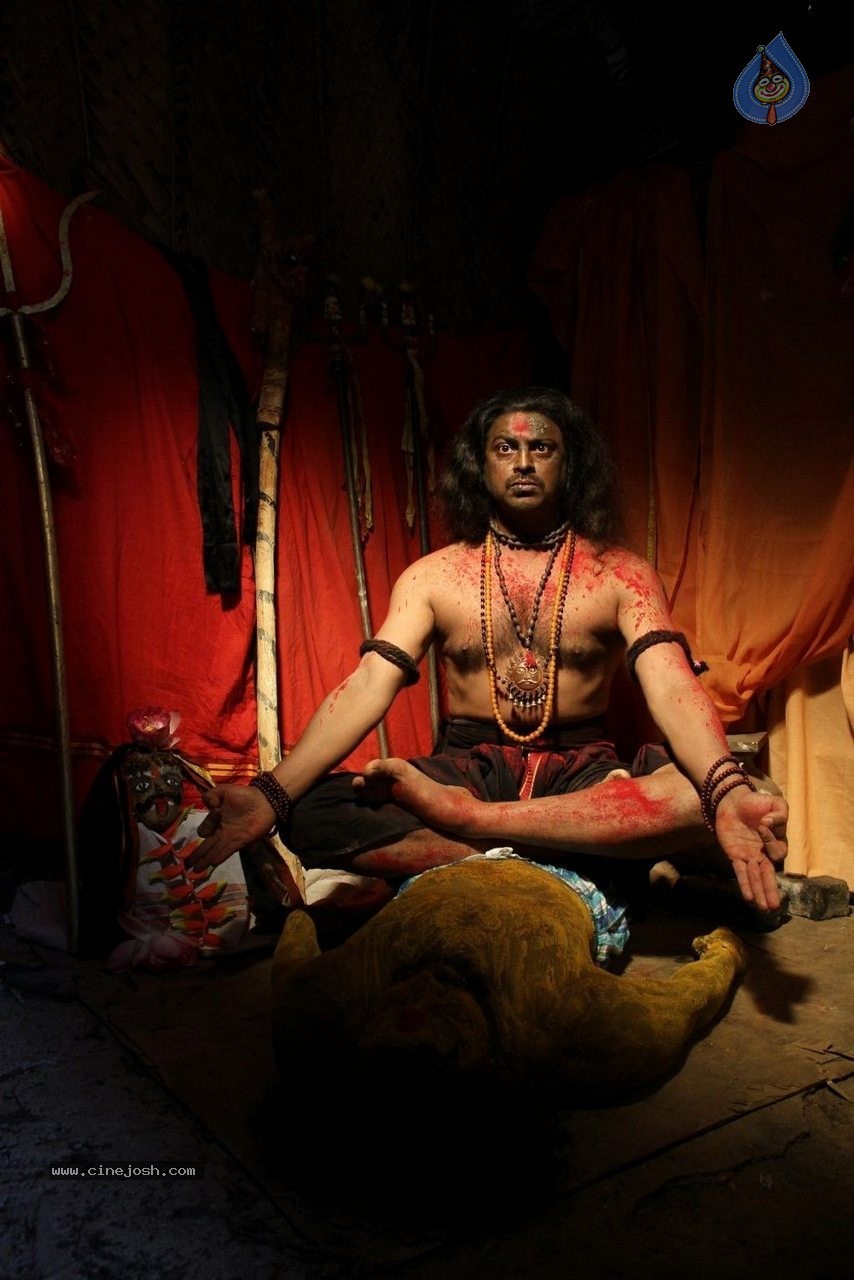Raai Laxmi's Sowkarpettai Tamil Movie Photos - 13 / 30 photos