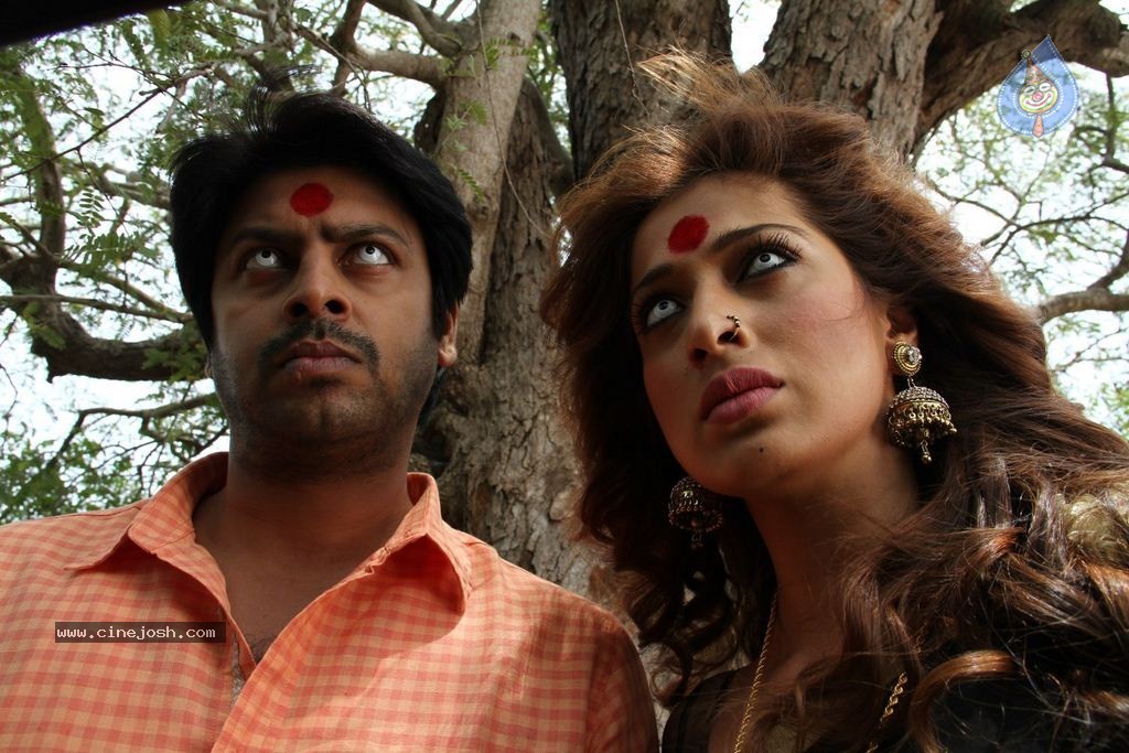 Raai Laxmi's Sowkarpettai Tamil Movie Photos - 14 / 30 photos