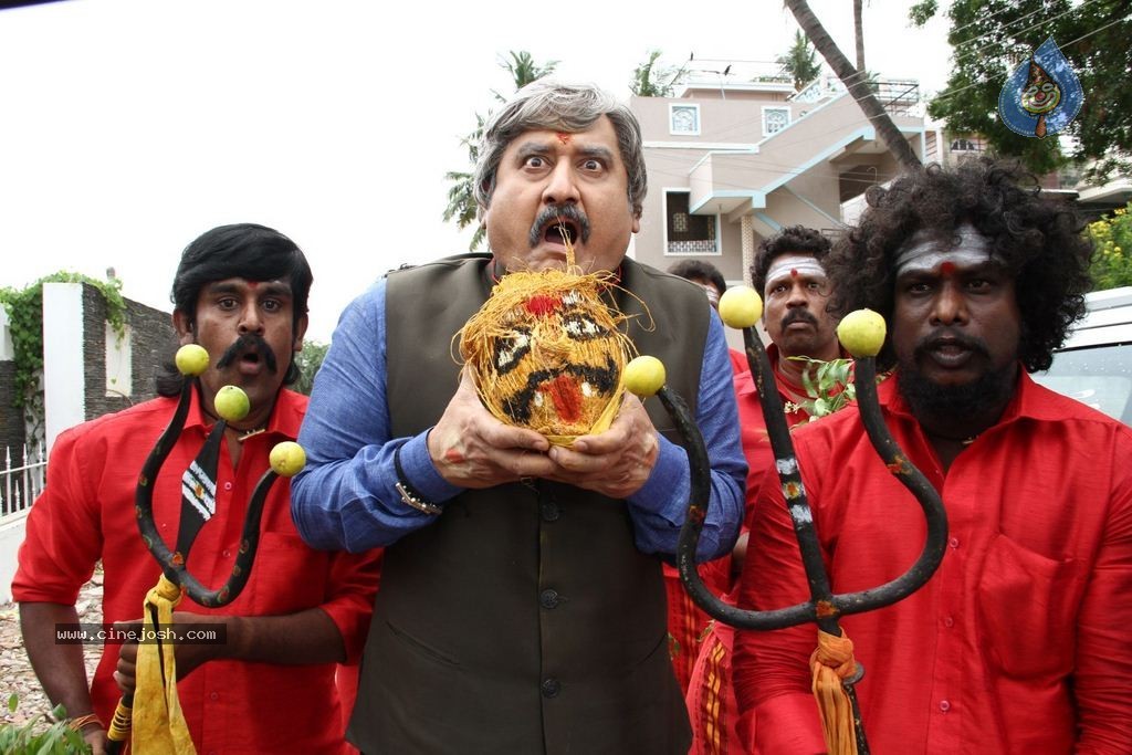Raai Laxmi's Sowkarpettai Tamil Movie Photos - 15 / 30 photos