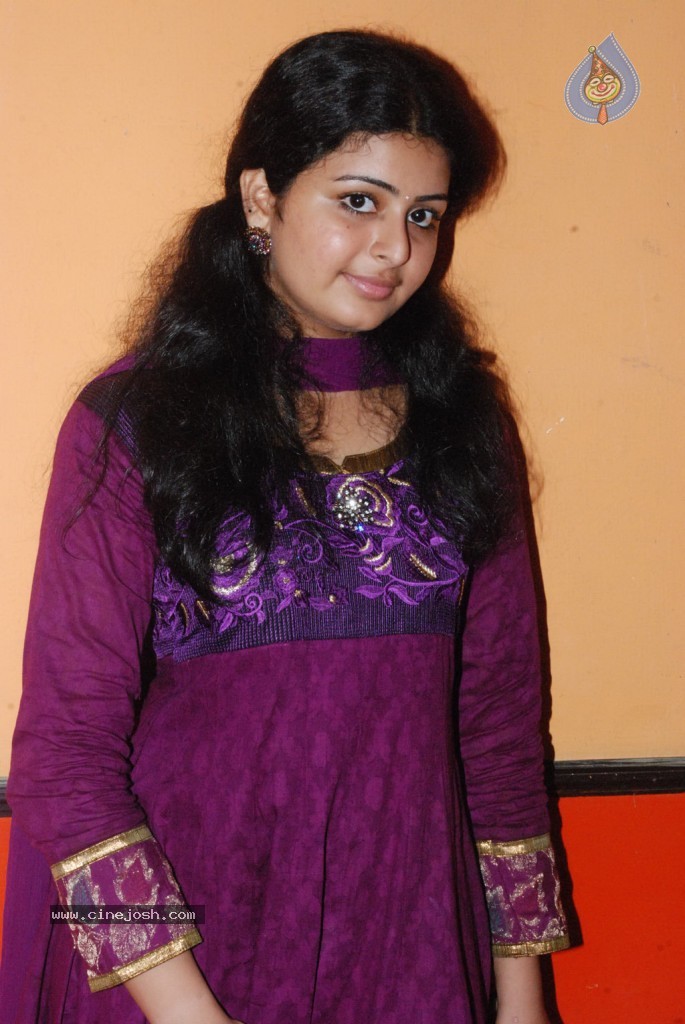 Raattinam Tamil Movie Stills - 15 / 31 photos