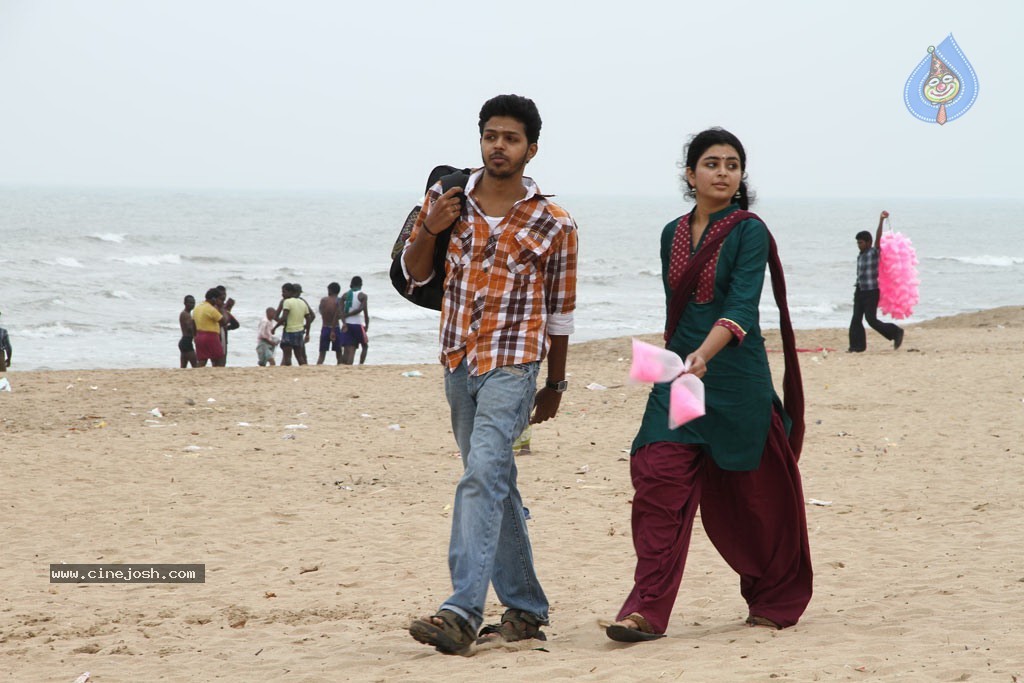 Raattinam Tamil Movie Stills - 19 / 31 photos