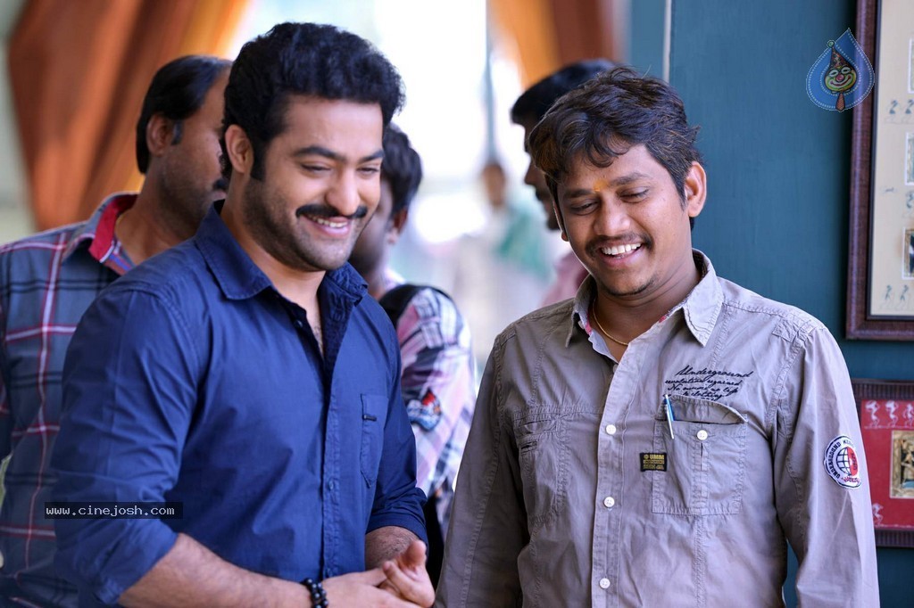 Rabhasa Movie Stills - 7 / 7 photos