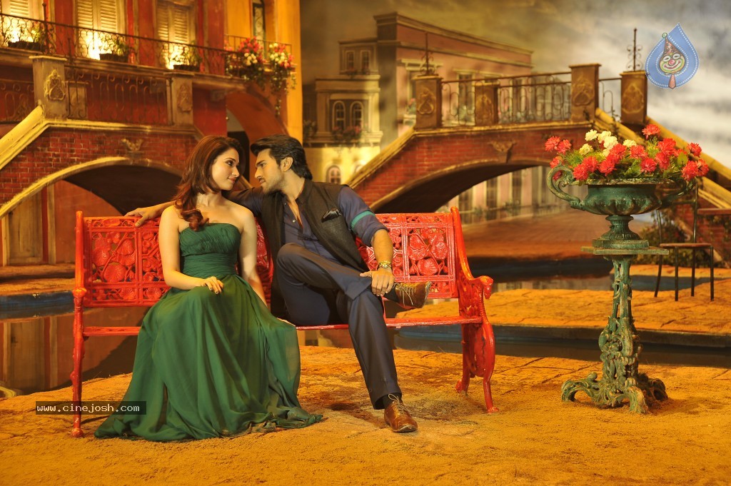 Rachcha Movie Latest Stills - 14 / 15 photos