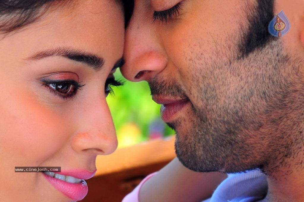 Raja Pokkiri Raja Tamil Movie Stills - 64 / 71 photos