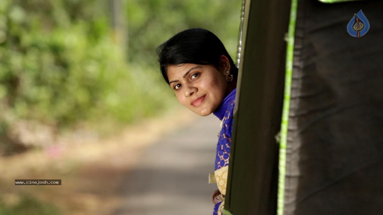 Rajahmundry ki 50 KM Dooramlo Movie Photos - 21 / 58 photos