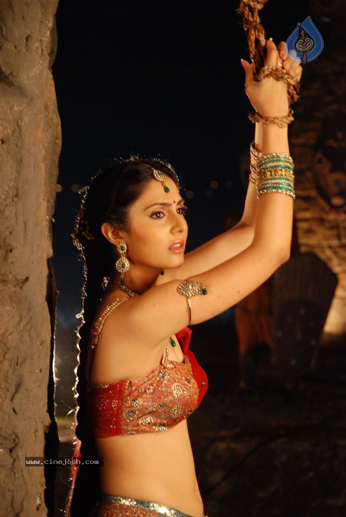 Rajakota Rahasyam Movie Photos - 29 / 148 photos