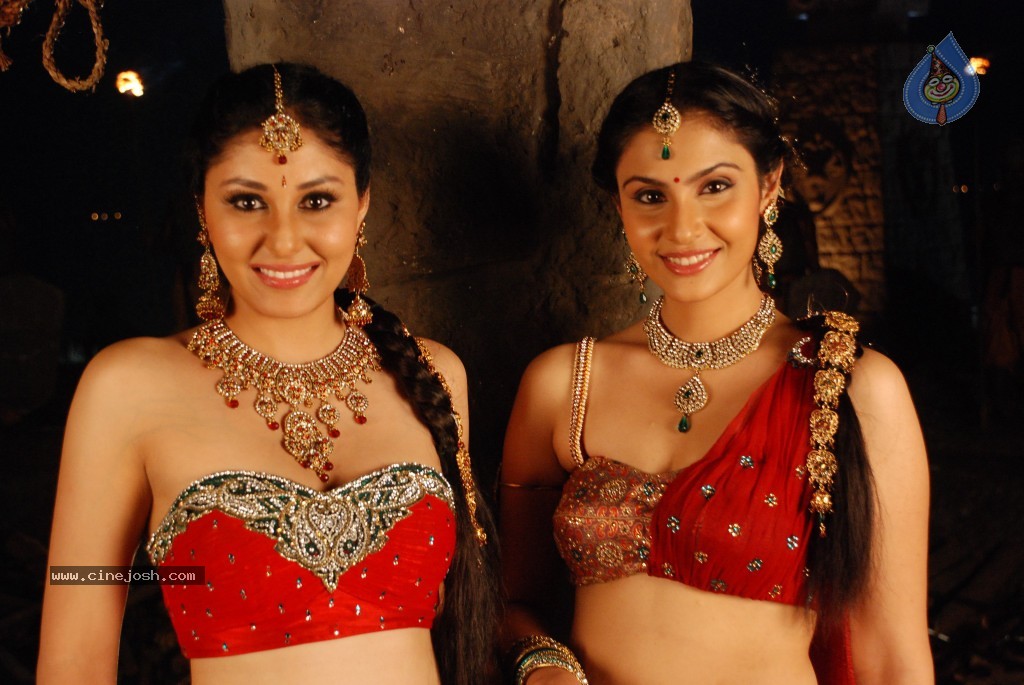 Rajakota Rahasyam Movie Photos - 46 / 148 photos