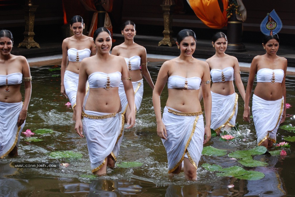 Rajakota Rahasyam Movie Photos - 59 / 148 photos