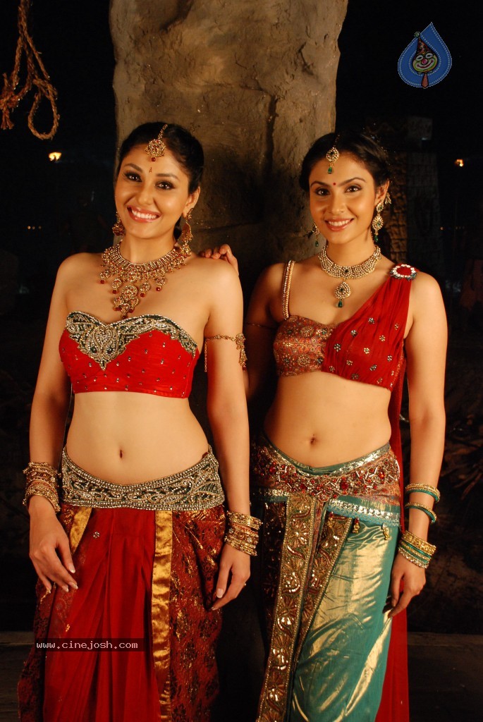 Rajakota Rahasyam Movie Photos - 87 / 148 photos