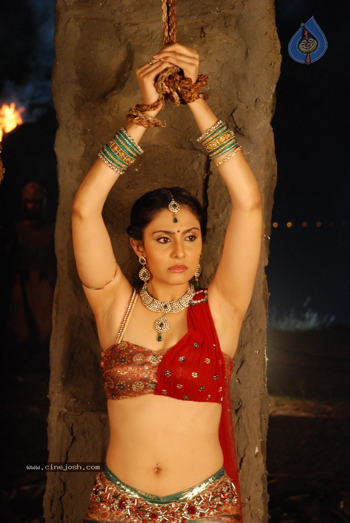 Rajakota Rahasyam Movie Photos - 117 / 148 photos