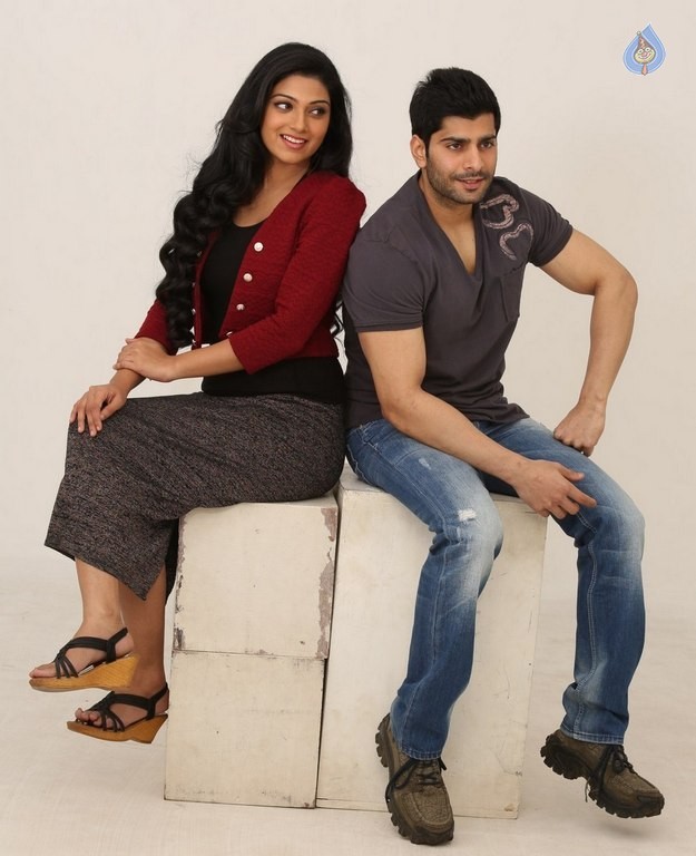 Rajavin Paarvai Raniyin Pakkam Tamil Film Photos - 9 / 35 photos