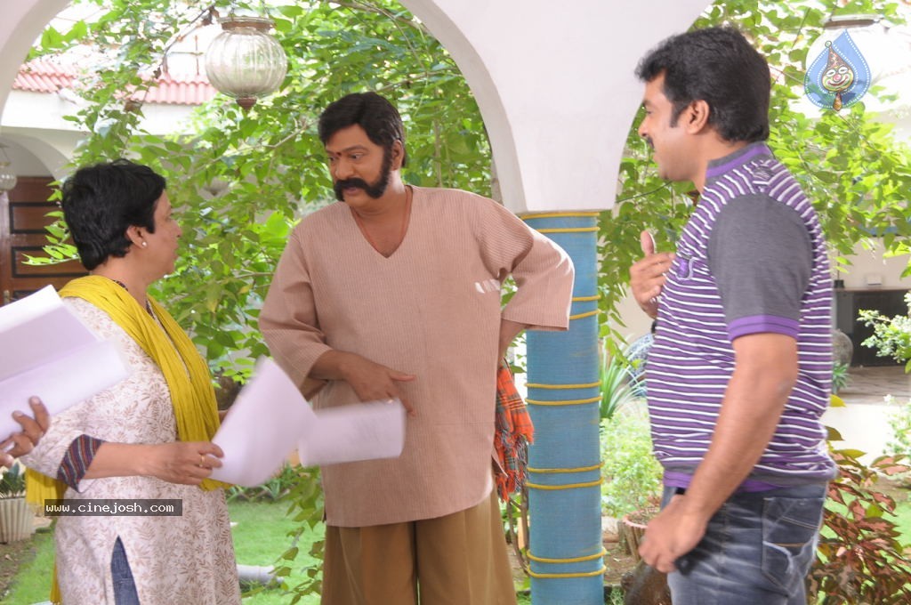 Rajendra Prasad Stills in Lovely Movie - 35 / 39 photos