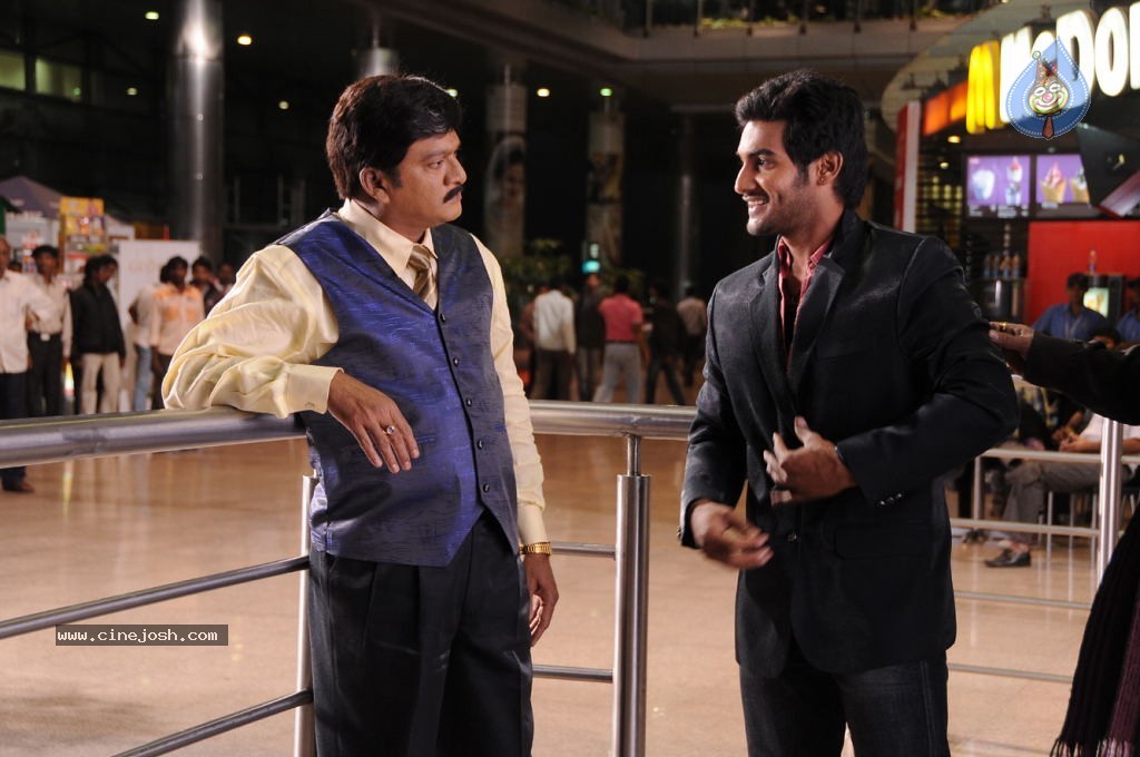 Rajendra Prasad Stills in Lovely Movie - 38 / 39 photos