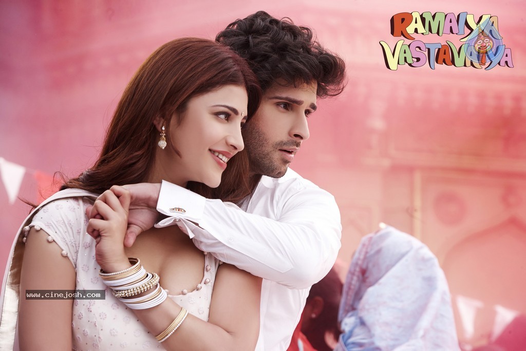 Ramaiya Vastavaiya Stills n Posters - 106 / 283 photos