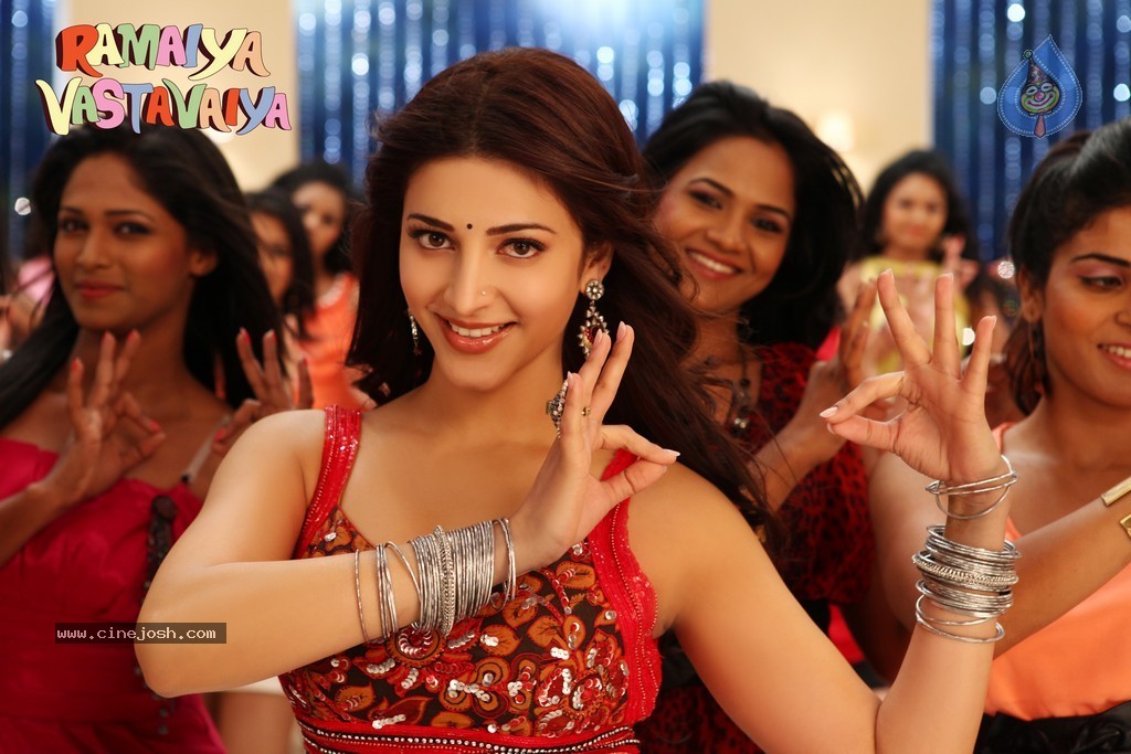 Ramaiya Vastavaiya Stills n Posters - 109 / 283 photos