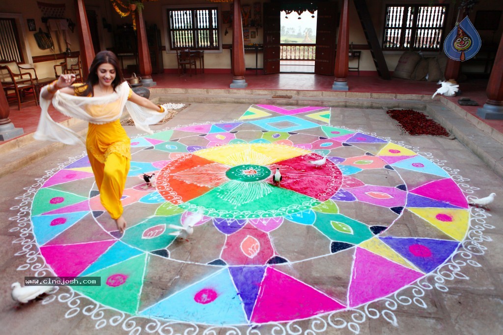 Ramaiya Vastavaiya Stills n Posters - 186 / 283 photos