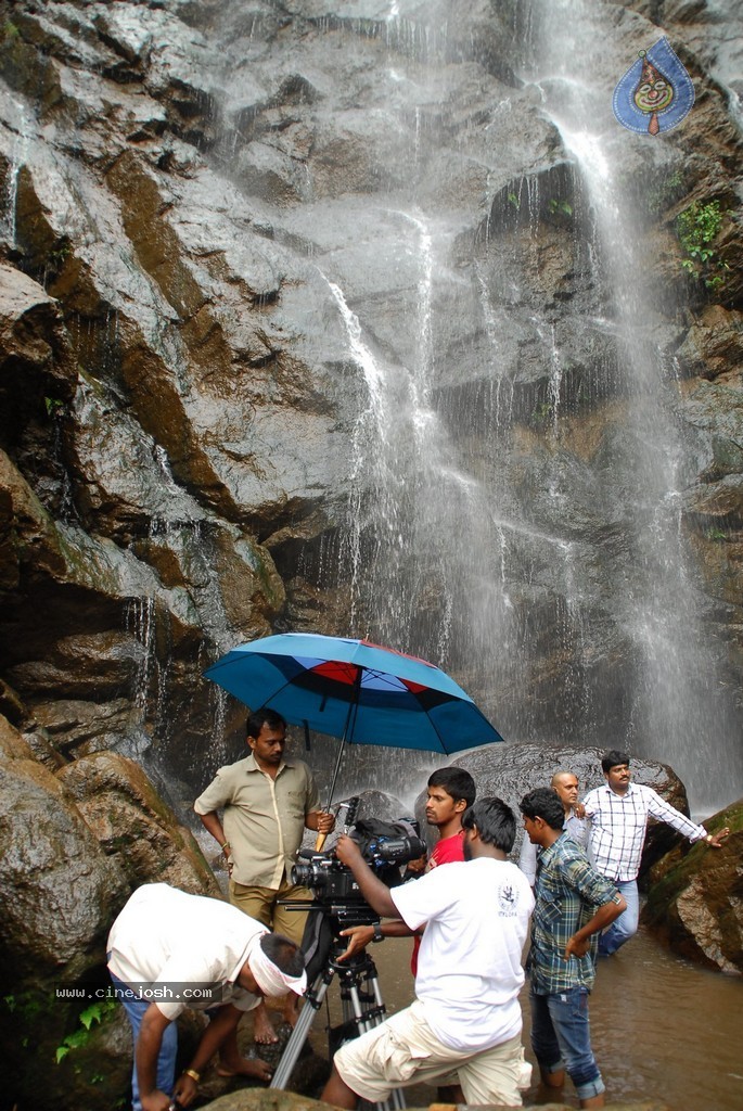 Ramudu Manchi Baludu Movie New Stills - 1 / 150 photos