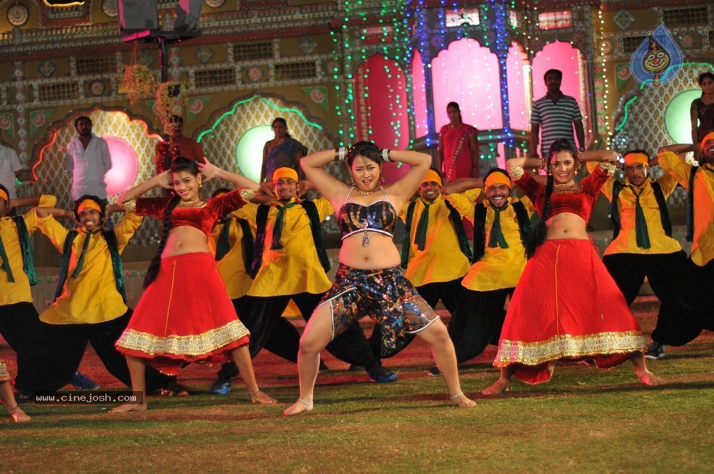 Ramudu Manchi Baludu Movie New Stills - 64 / 150 photos