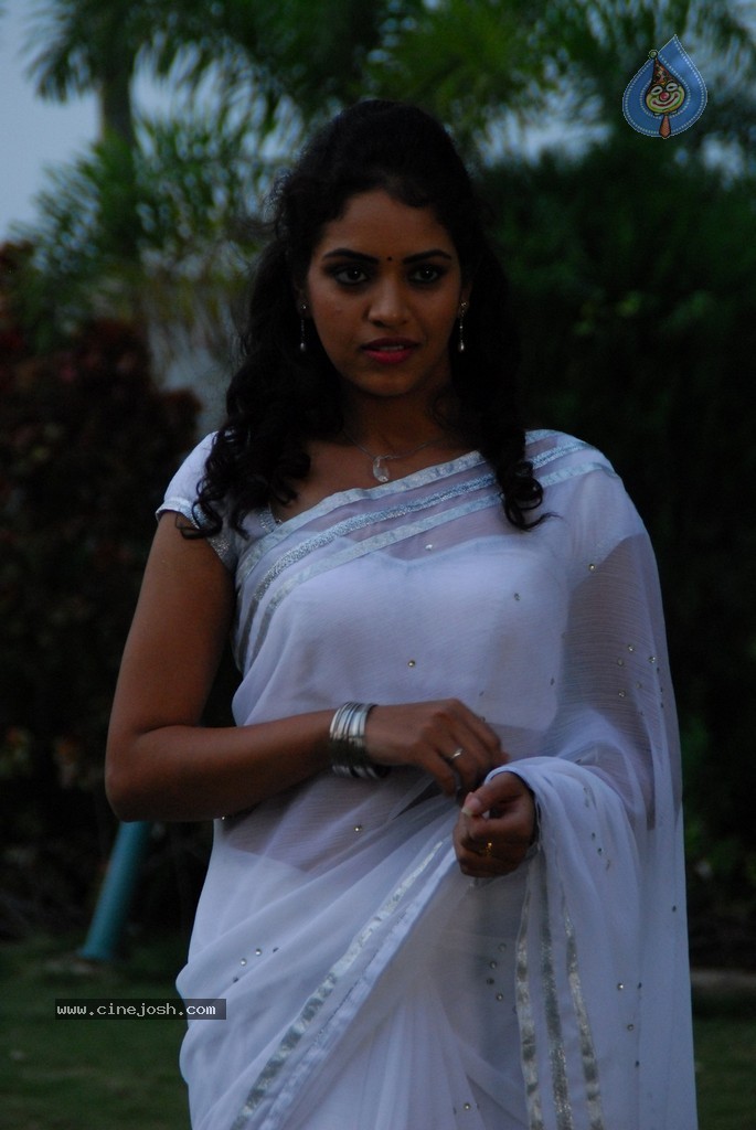 Ramudu Manchi Baludu Movie New Stills - 114 / 150 photos