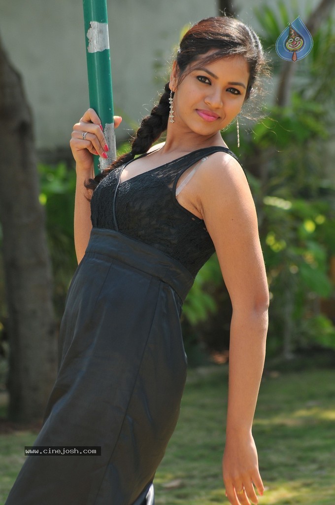 Ramudu Manchi Baludu Movie New Stills - 115 / 150 photos