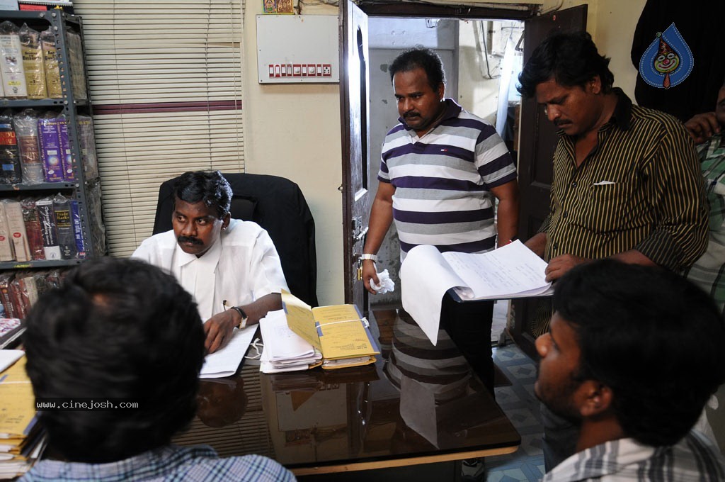 Ranam Tamil Movie Stills - 25 / 99 photos