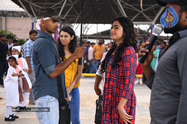Rashmika Mandanna Stills From DevaDas - 8 / 20 photos