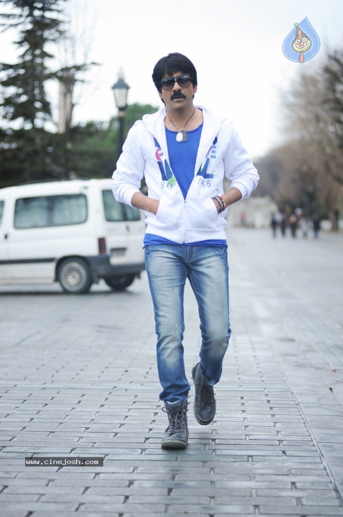 Raviteja Stills in Nippu Movie - 5 / 7 photos