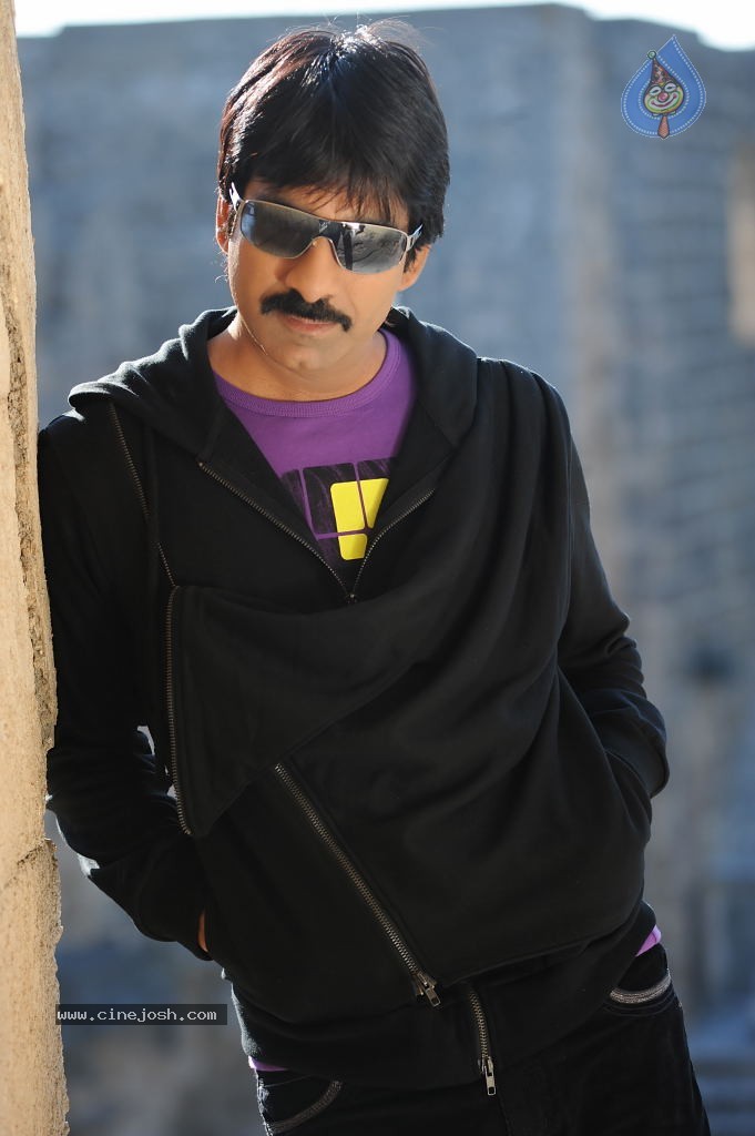 Raviteja Stills in Nippu Movie - 6 / 7 photos