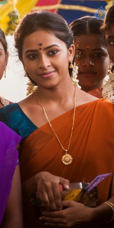 Rayudu Movie Latest Photos - 11 / 35 photos