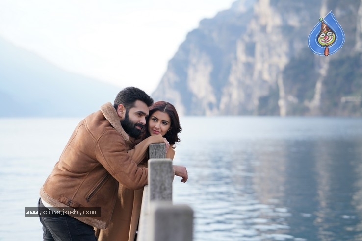 RED Movie Stills In Italy - 1 / 4 photos