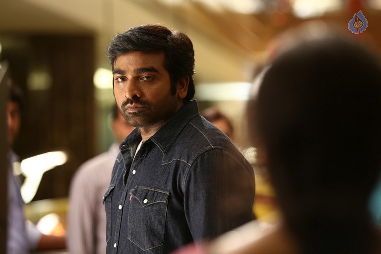 Rekka Tamil Film Photos - 8 / 17 photos