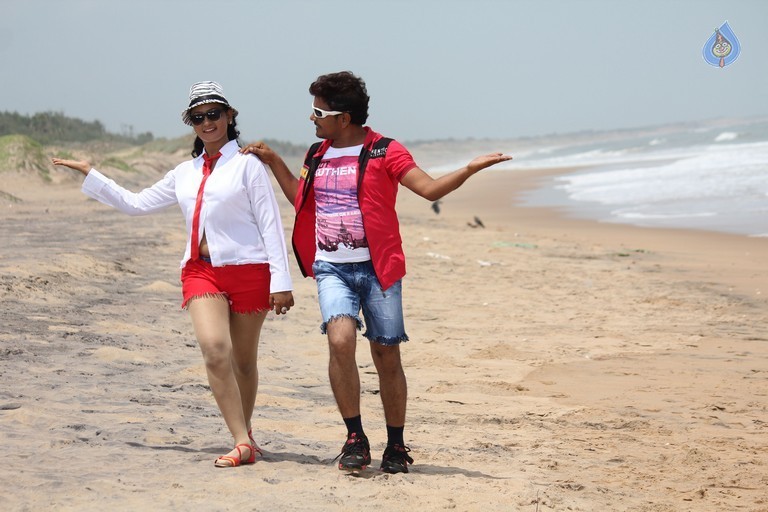 Rendaksharalu Photos and Posters - 29 / 133 photos