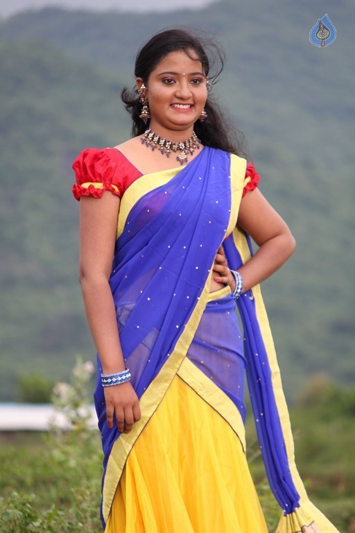 Rendaksharalu Photos and Posters - 69 / 133 photos