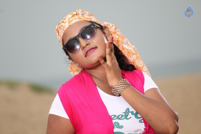 Rendaksharalu Photos and Posters - 82 / 133 photos