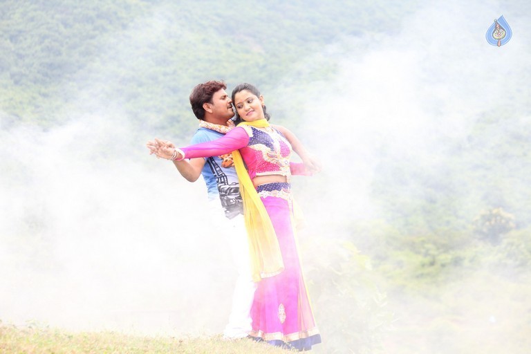Rendaksharalu Photos and Posters - 110 / 133 photos