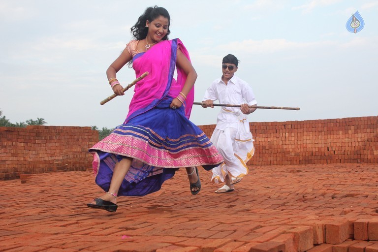Rendaksharalu Photos and Posters - 114 / 133 photos