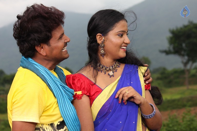 Rendaksharalu Photos and Posters - 120 / 133 photos