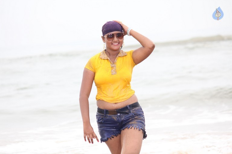 Rendaksharalu Photos and Posters - 124 / 133 photos