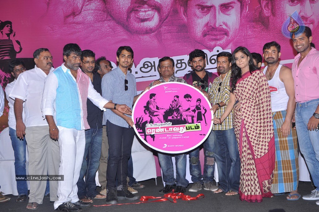 Rendavathu Padam Tamil Movie Photos - 11 / 90 photos