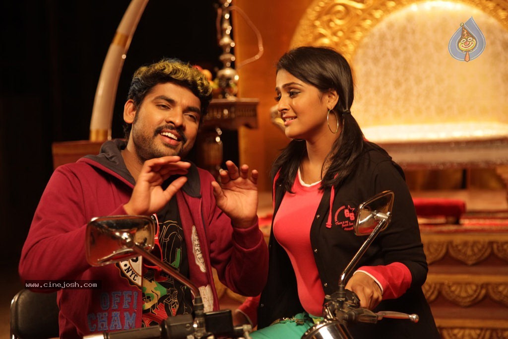 Rendavathu Padam Tamil Movie Photos - 17 / 90 photos