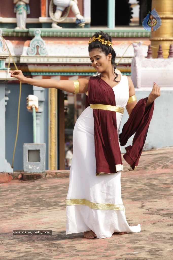 Rendavathu Padam Tamil Movie Photos - 32 / 90 photos